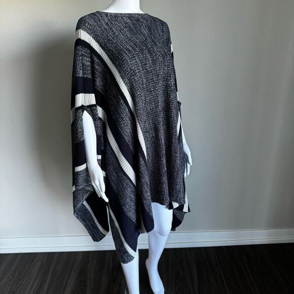 Romeo + Juliet Couture Striped Knit Sweater Poncho Top - Picture 1 of 9